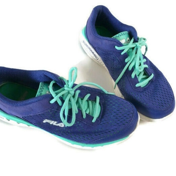 SALE ❤ Fila Energized Cool Max Memory Foam 11 EUC SALE ❤ Fila Energized Cool Max Memory Foam 11 EUC